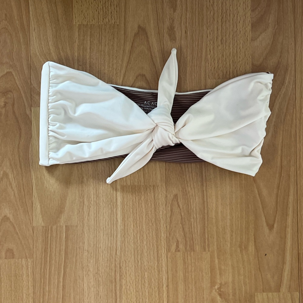Acacia Bandeau top off white